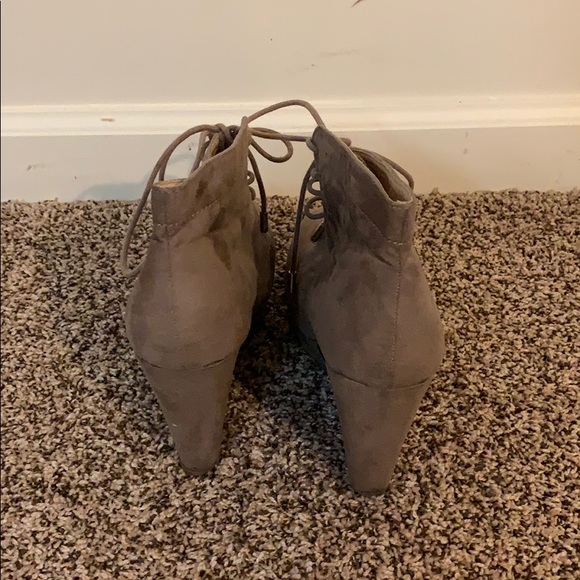 Suede tan wedges - Picture 3 of 3